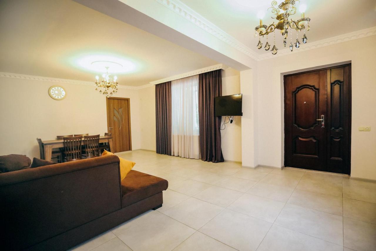 Bebo Babu Guest House Kutaisi Luaran gambar